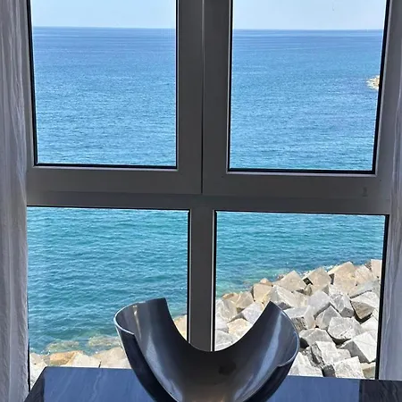 Titanic Apartamento *